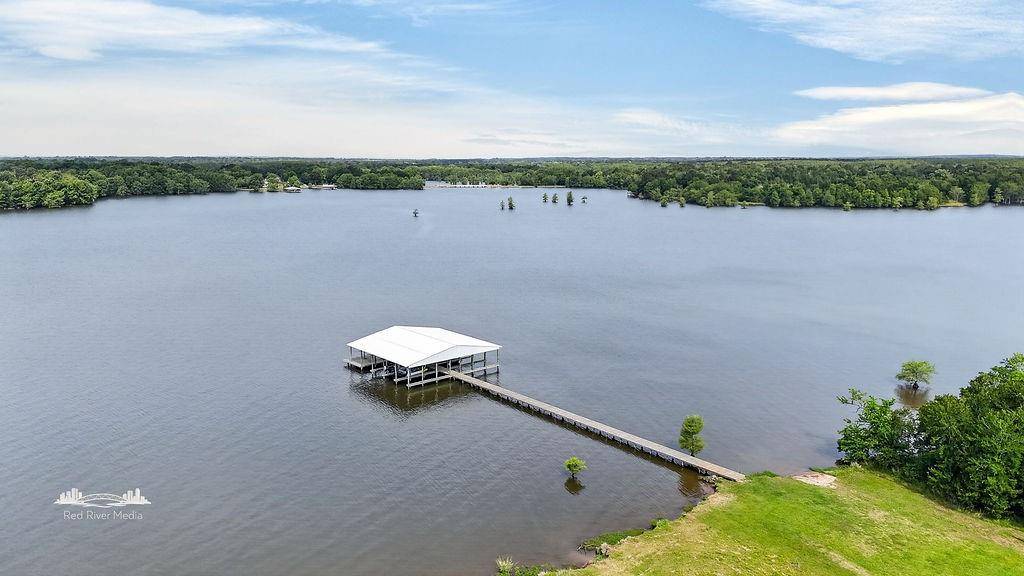 5768 Cross Lake Point Drive, Shreveport, LA 71107