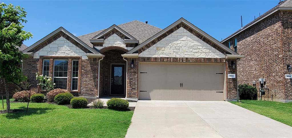 929 Lake Woodland Drive, Little Elm, TX 75068