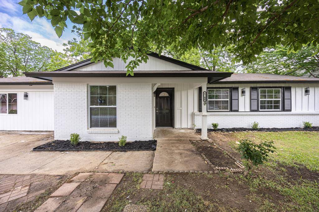 1208 Andrews Street, Arlington, TX 76011