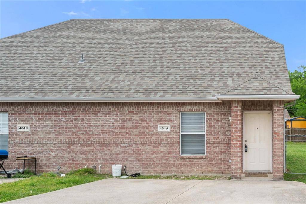 404 Kings Way Drive, Mansfield, TX 76063