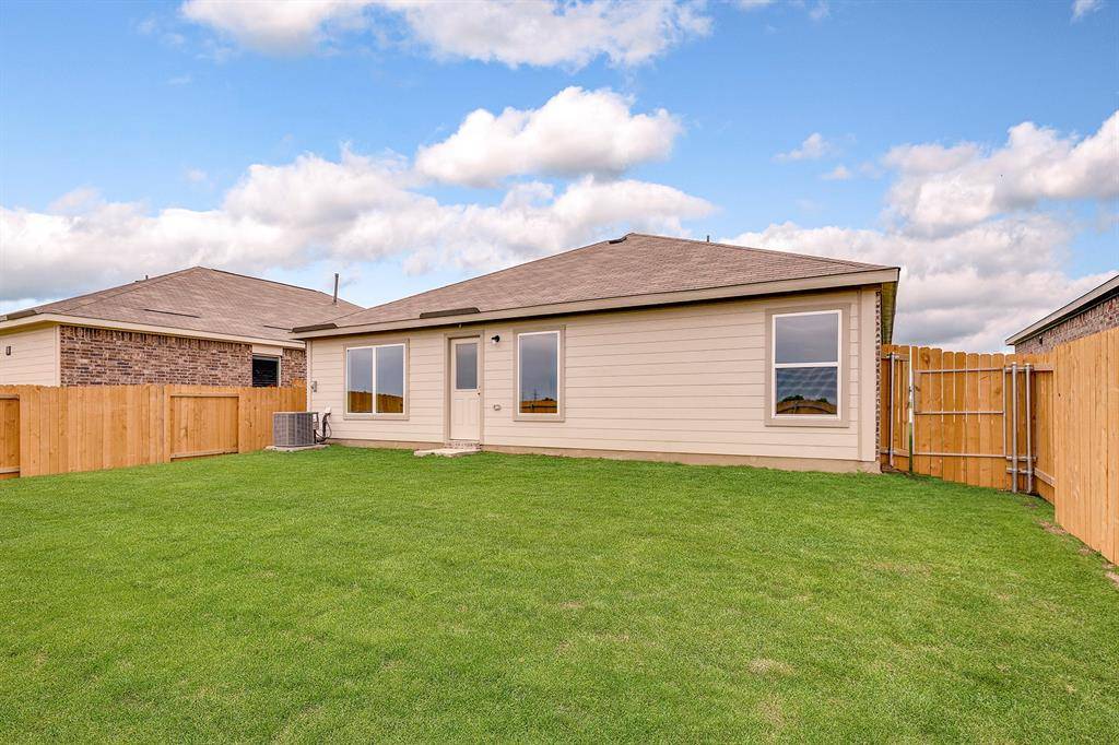 405 Patton Lane, Venus, TX 76084