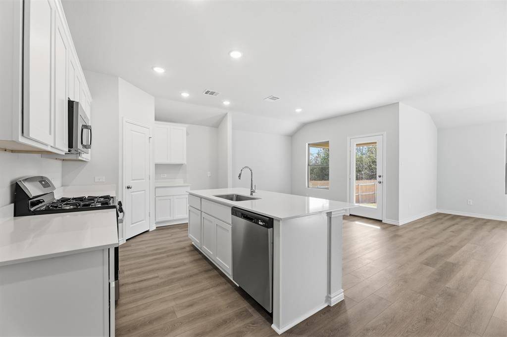 3923 Rose Hill Court, Denison, TX 75020