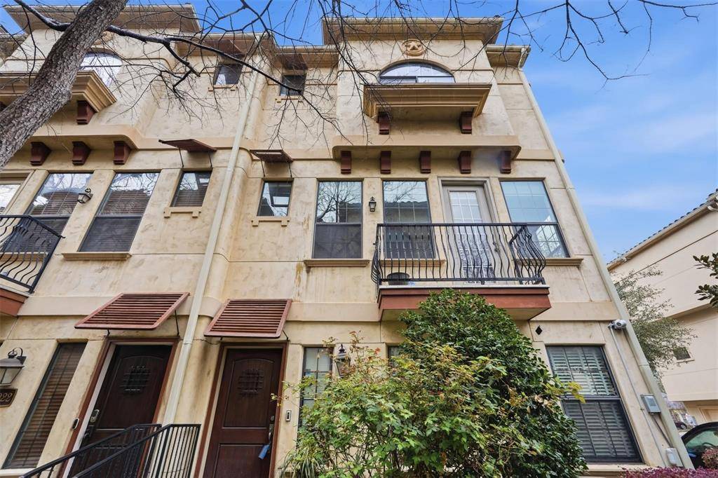 1020 Pavillion Street, Dallas, TX 75204