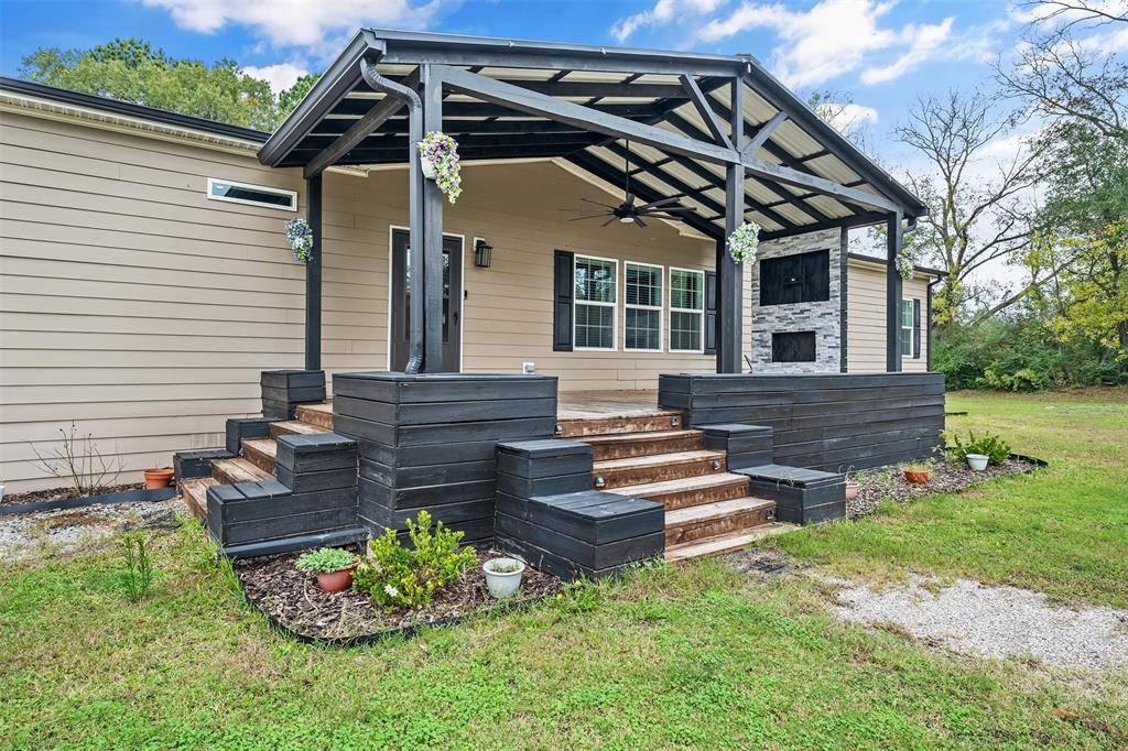 104 Barto Street, Arp, TX 75750