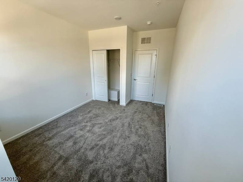 400 Willow St #405, Kearny Town, NJ 07032