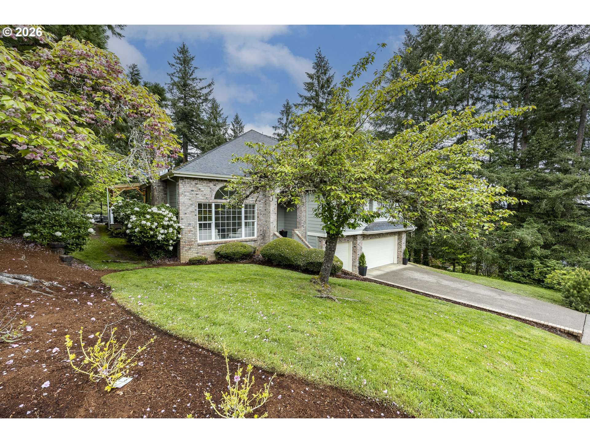 3071 SOLOMAN LOOP, Eugene, OR 97405