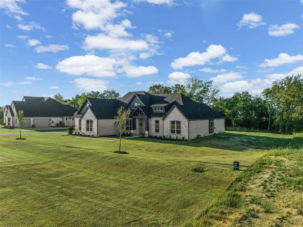 321 Mayberry Way, Waxahachie, TX 75167