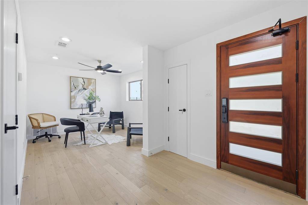 2631 Kirby Street #102, Dallas, TX 75204