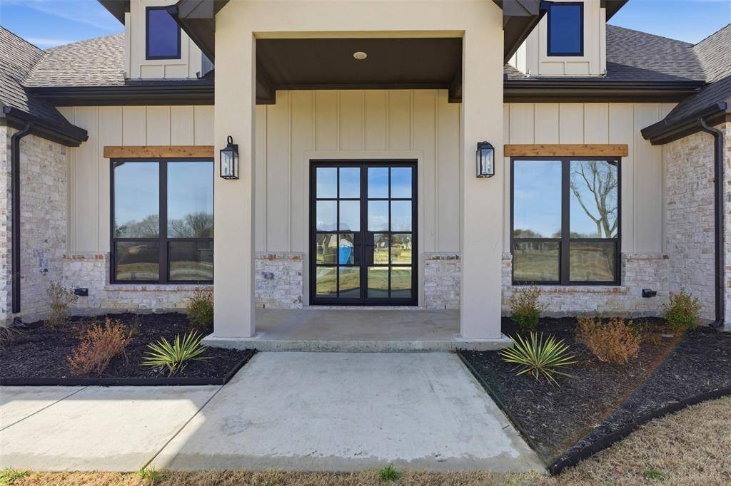 5832 Grey Wolf Court, Fort Worth, TX 76140