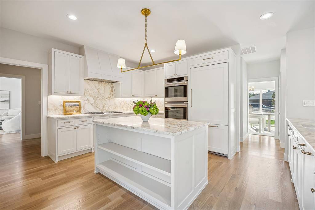 11010 Russwood Circle, Dallas, TX 75229