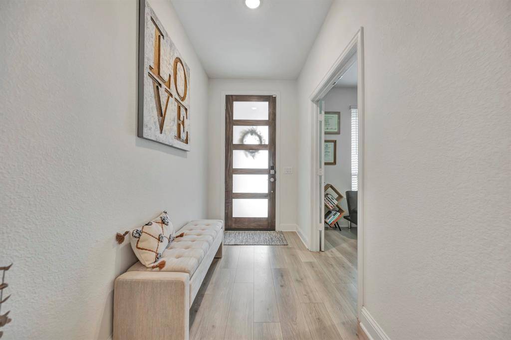 16928 Mirador Way, Justin, TX 76247