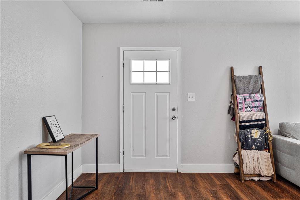 25 W Parnell Street, Denison, TX 75020