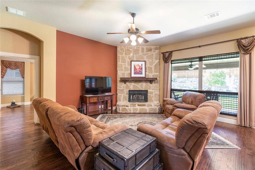 12737 Steadman Farms Drive, Fort Worth, TX 76244