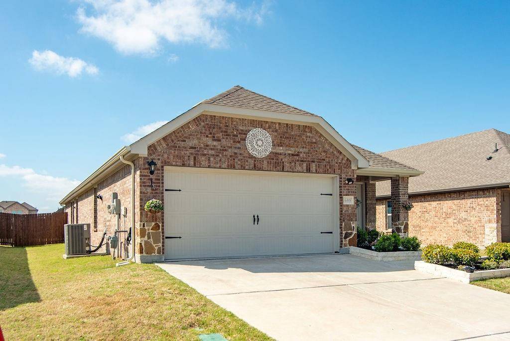 608 Daybreak Lane, Lavon, TX 75166