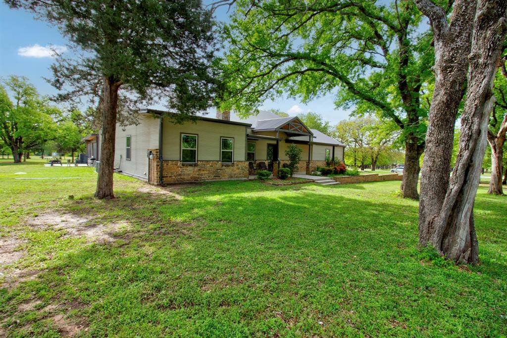 1024 Jordan Creek Road, Collinsville, TX 76233