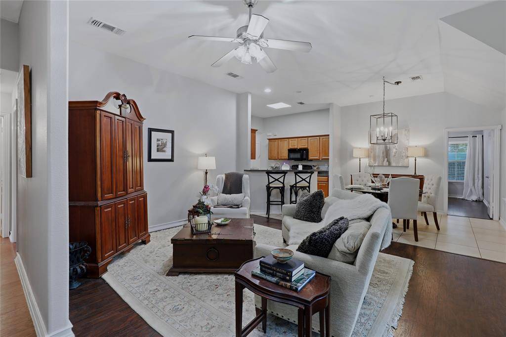 1006 Hall Street, Mckinney, TX 75069