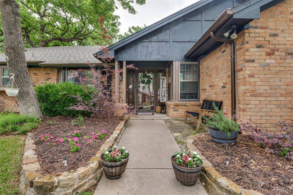 2228 Mountainview Drive, Hurst, TX 76054