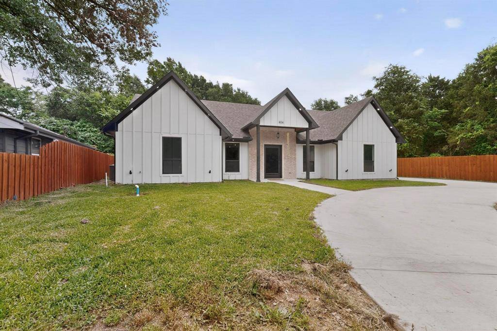 404 Luzon Street, Tool, TX 75143