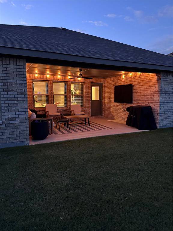 1913 Cookes Lane, Cleburne, TX 76033