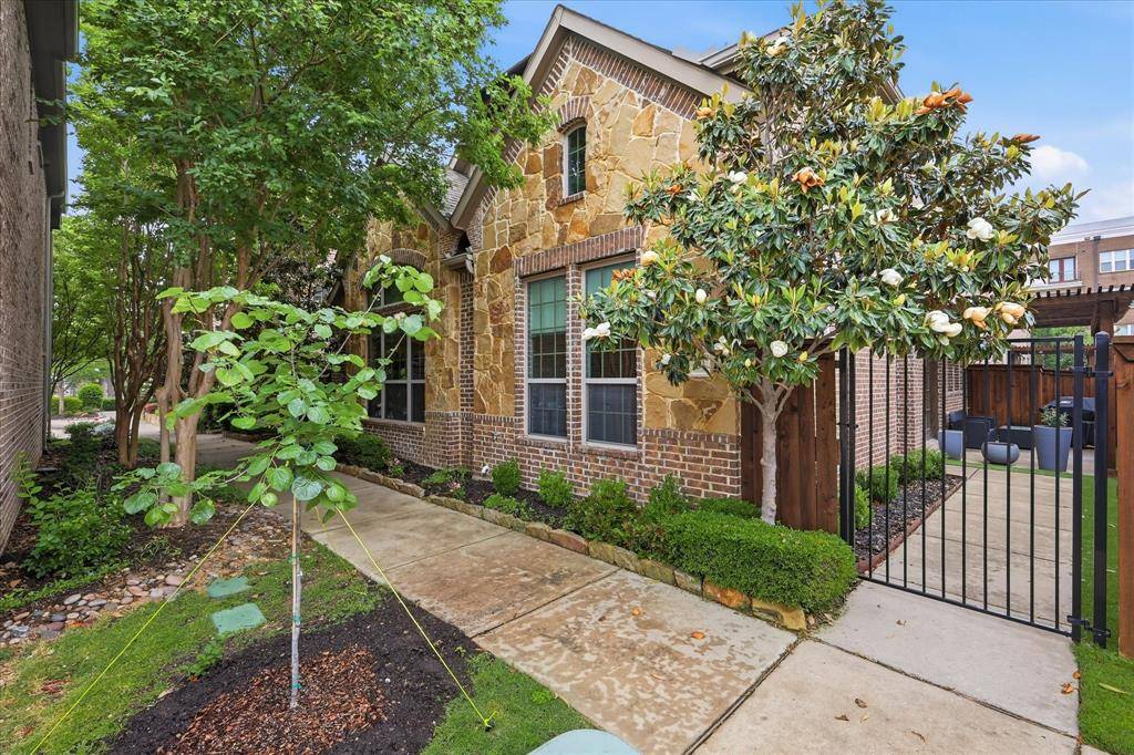 2511 Charlie Bird Parkway, Farmers Branch, TX 75234