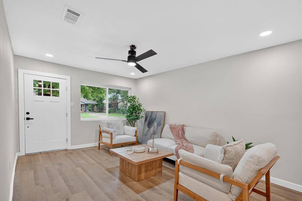 1021 Richard Drive, Garland, TX 75040