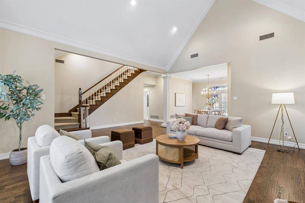 7207 Abrams Place Court, Dallas, TX 75231