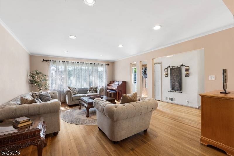 156 Wentz Ave, Springfield Twp., NJ 07081