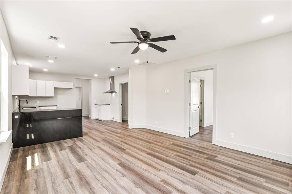 1127 W Morgan Street, Denison, TX 75020