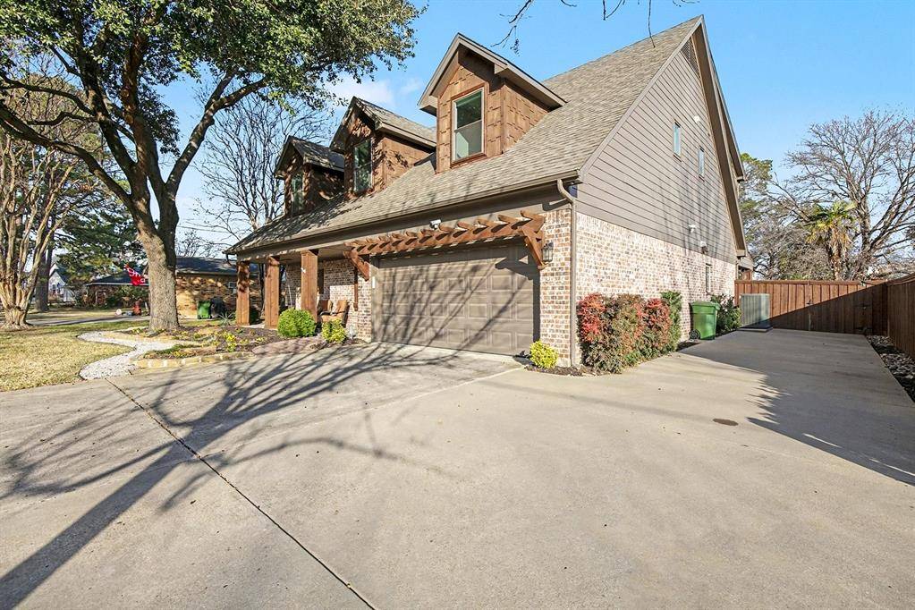 3538 Mercury Drive, Grapevine, TX 76051