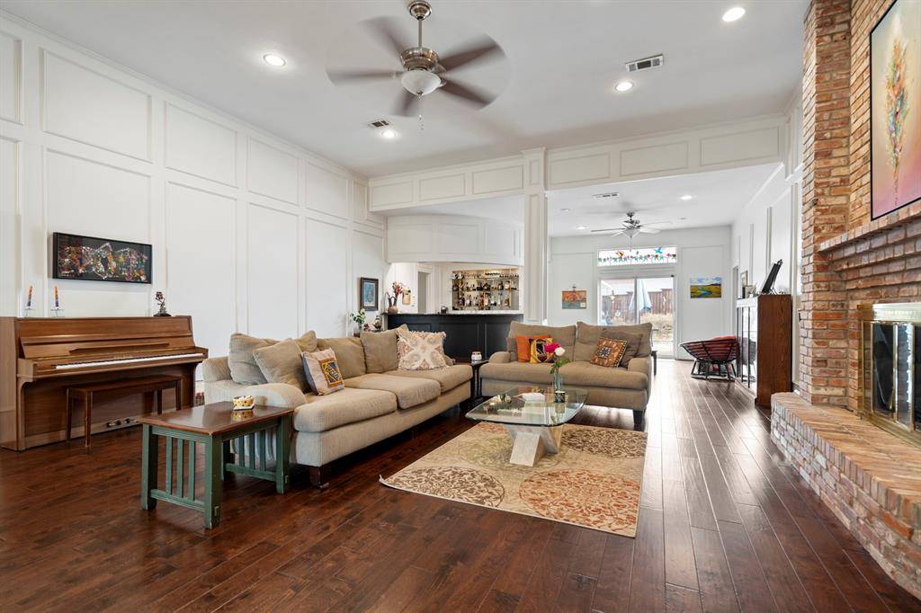 18116 Aramis Lane, Dallas, TX 75252