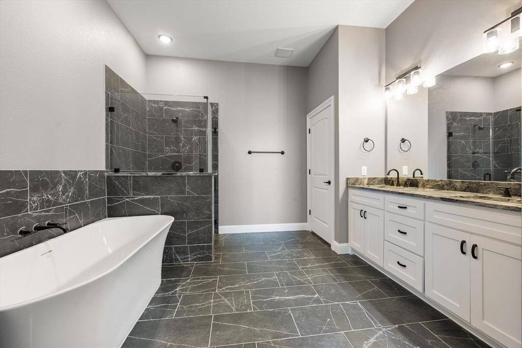 4609 County Road 206, Grandview, TX 76050