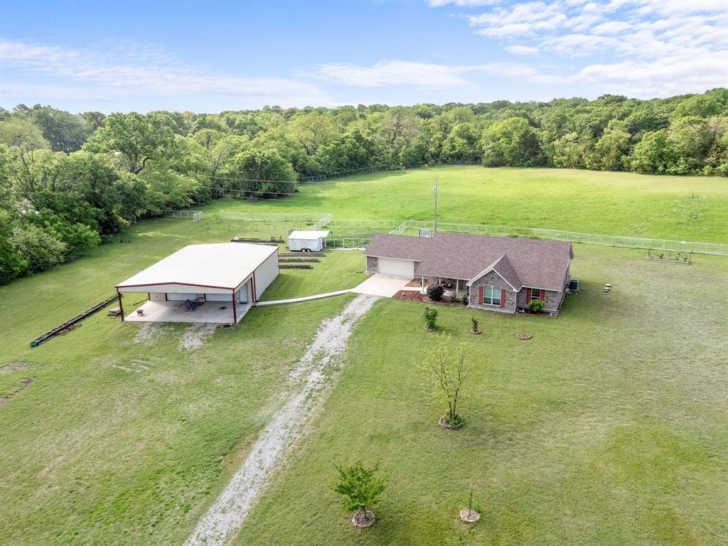 254 Jackson Road, Whitewright, TX 75491