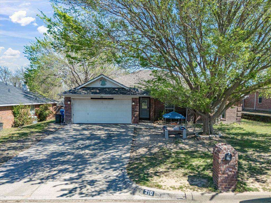210 Wellington Trail, Weatherford, TX 76085