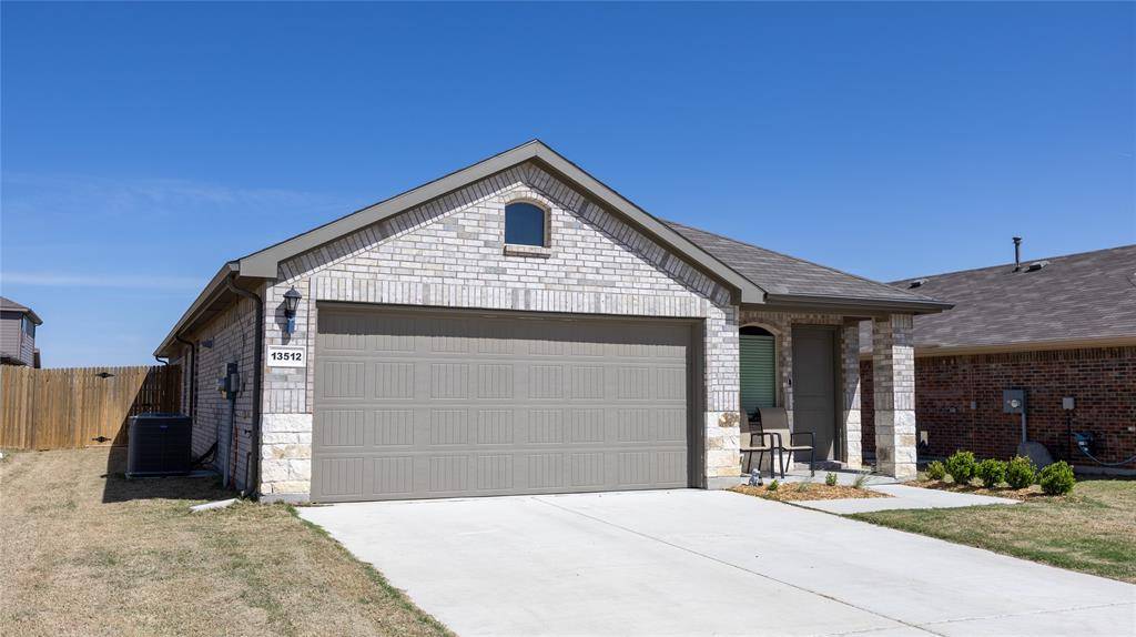 13512 Stage Coach Lane, Cresson, TX 76035
