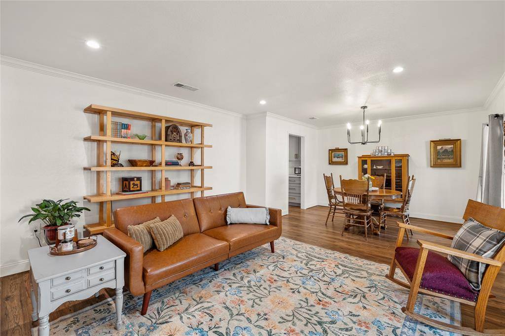 1712 Laurel Lake Drive, Waco, TX 76710