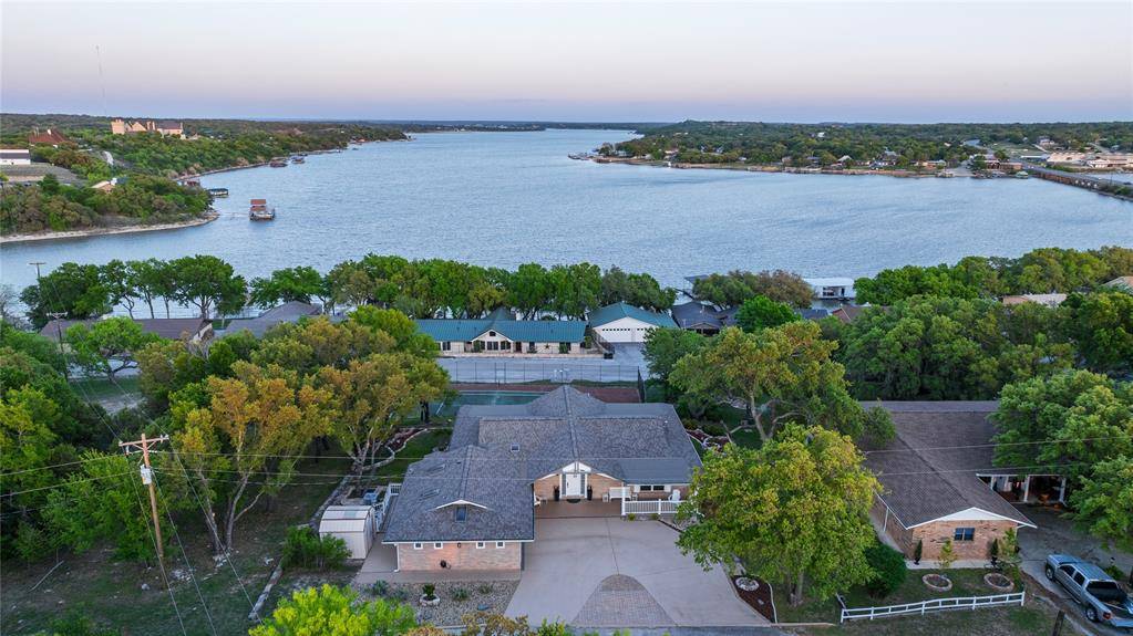 9014 Mesa View Road, Brownwood, TX 76801