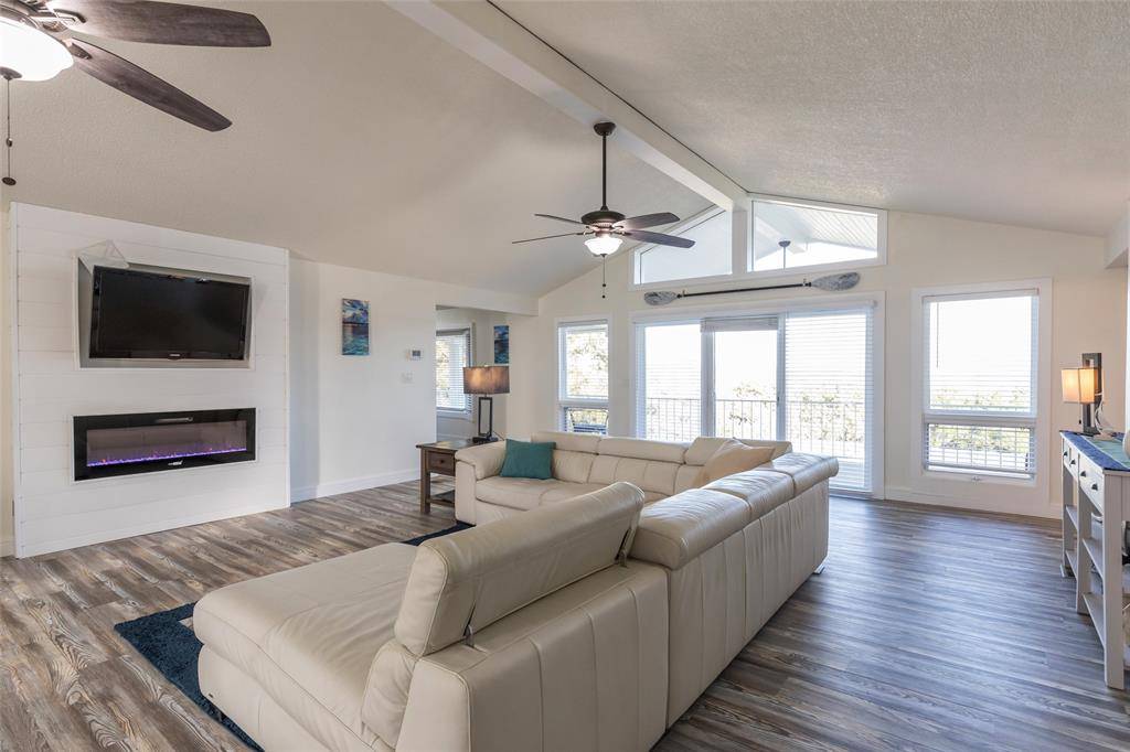 9014 Mesa View Road, Brownwood, TX 76801