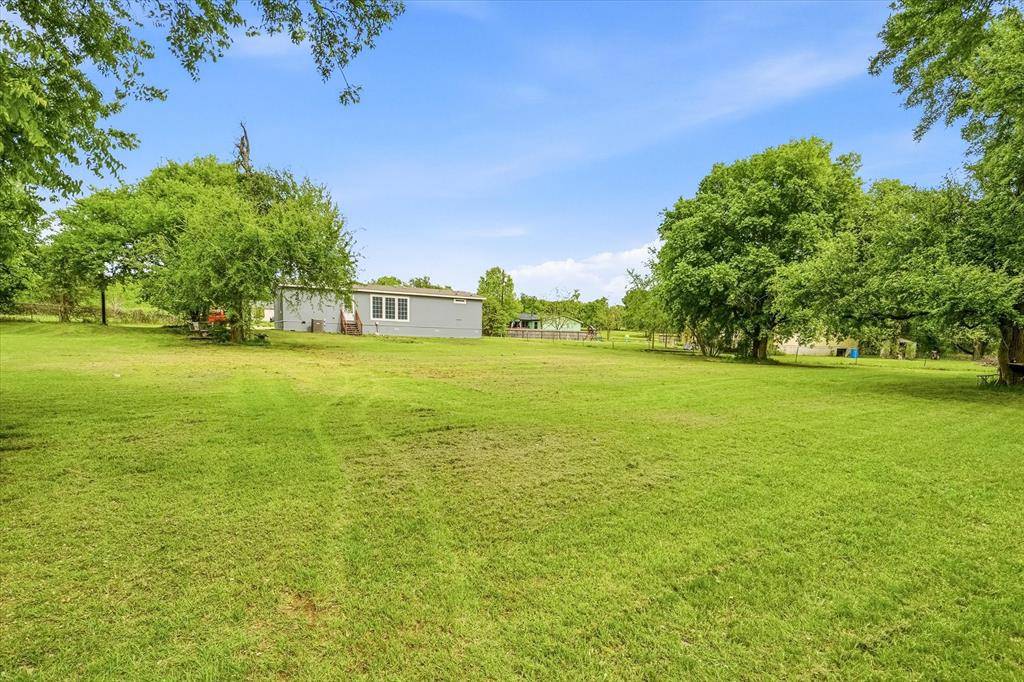 8305 Bluebonnet Circle, Alvarado, TX 76009