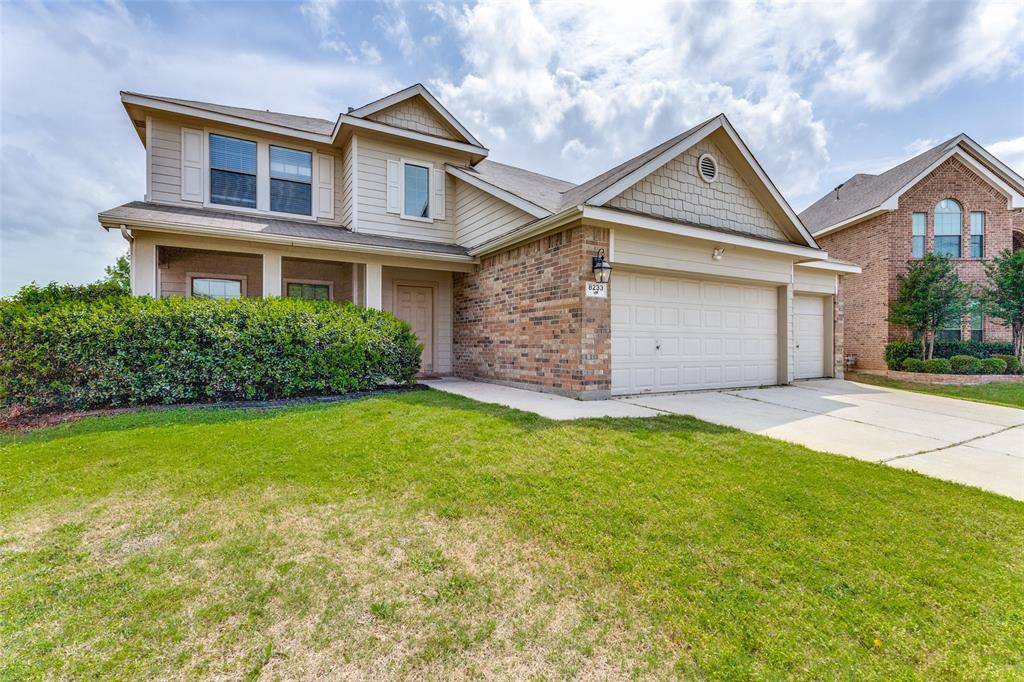 8233 Delafield Drive, Fort Worth, TX 76131