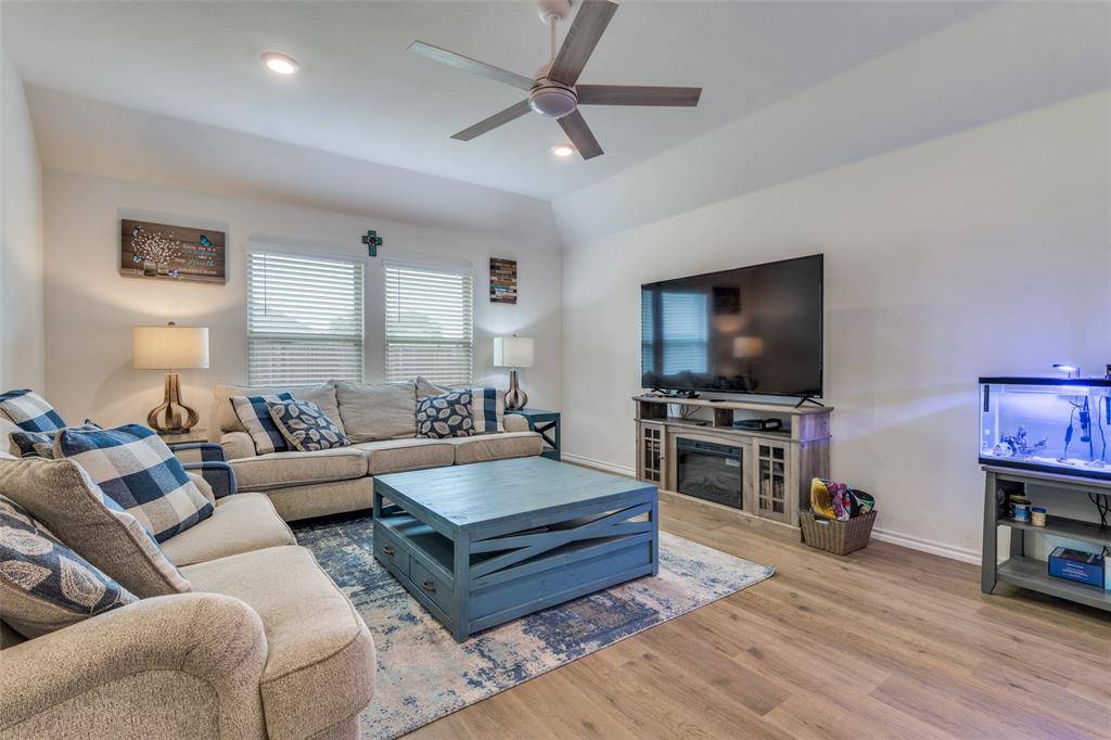 1604 Knoll Crest Drive, Kaufman, TX 75142