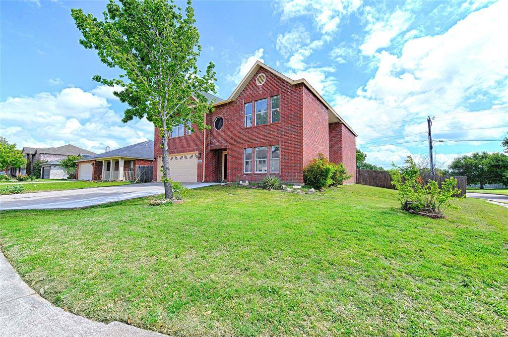 3188 Spyglass Drive, Grand Prairie, TX 75052