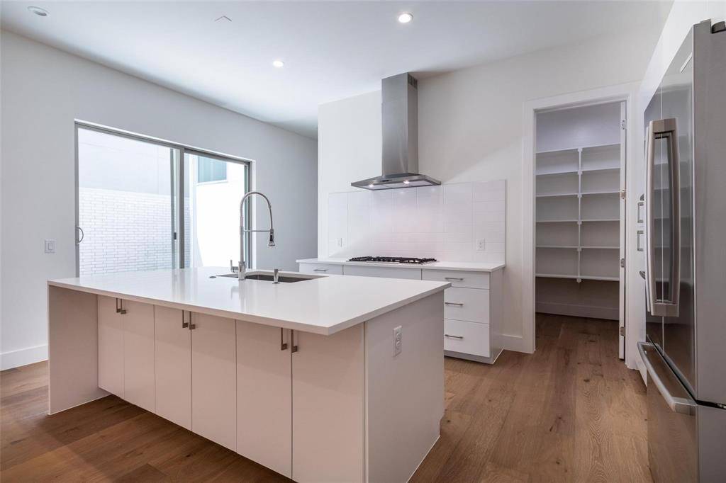 3344 Walchard Court, Dallas, TX 75229