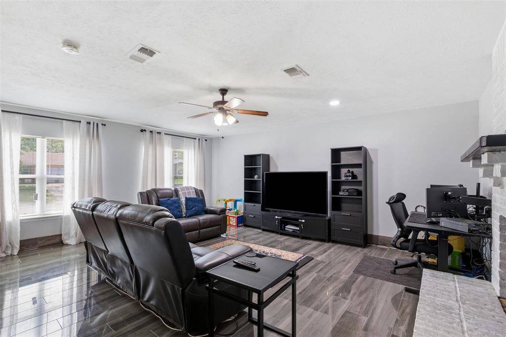 1505 Montclair Street, Arlington, TX 76015