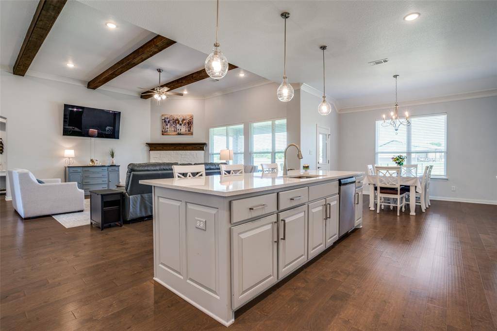 119 Cottonwood Court, Van Alstyne, TX 75495