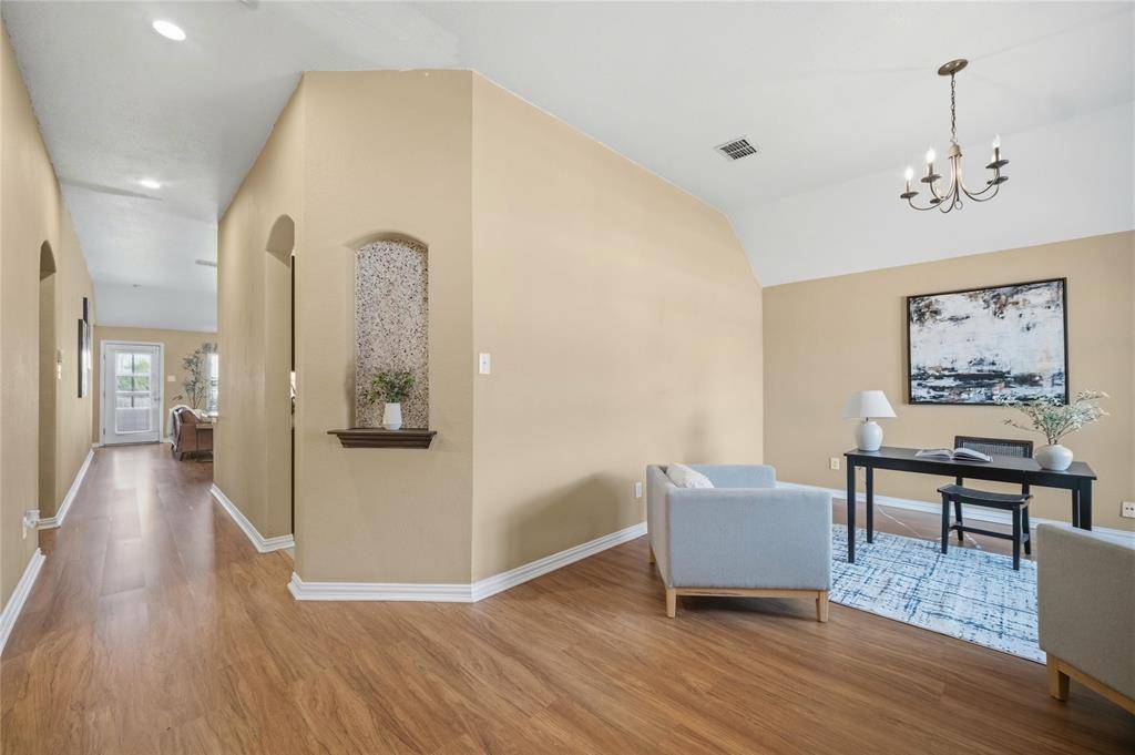 7247 Kentish Drive, Fort Worth, TX 76137