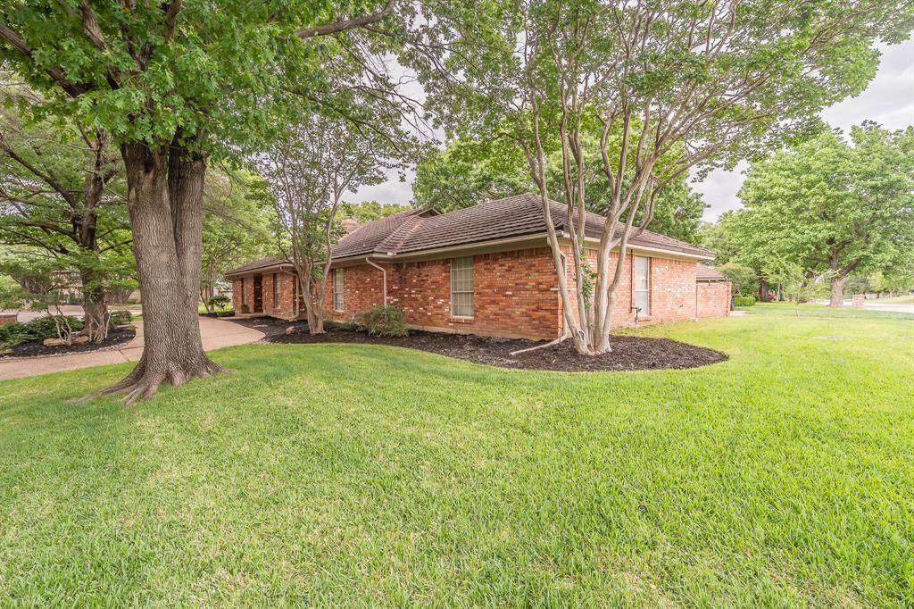 2609 Shadow Ridge Drive, Arlington, TX 76006