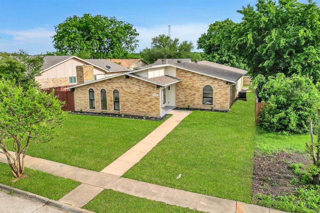 7618 Christie Lane, Dallas, TX 75249