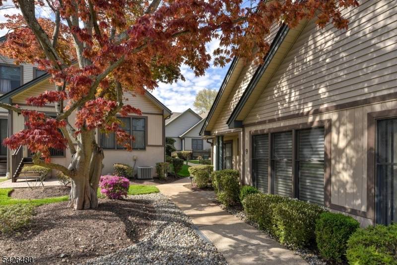 11 PARK EDGE, Berkeley Heights Twp., NJ 07922