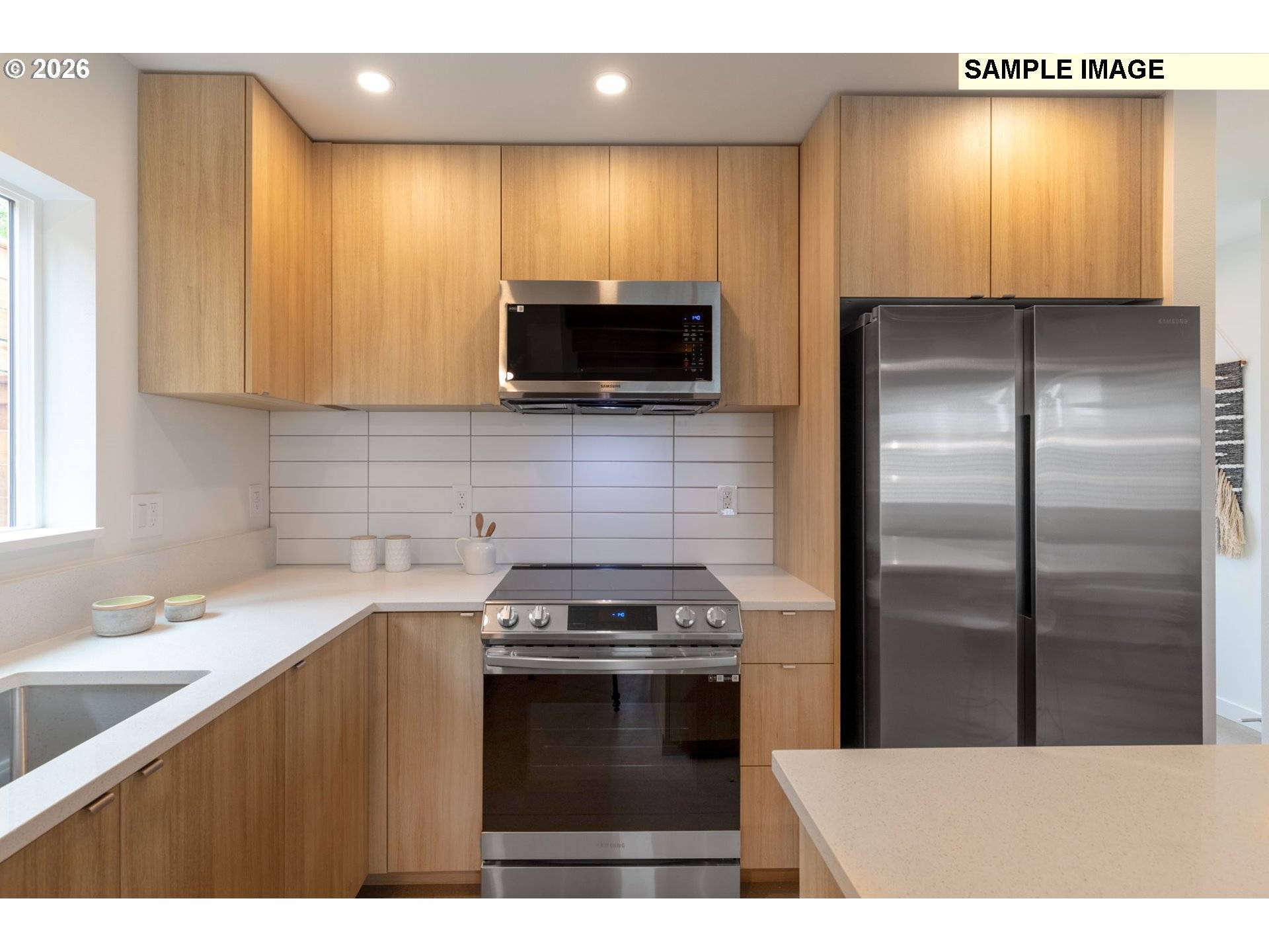 2534 SW CUSTER ST, Portland, OR 97219