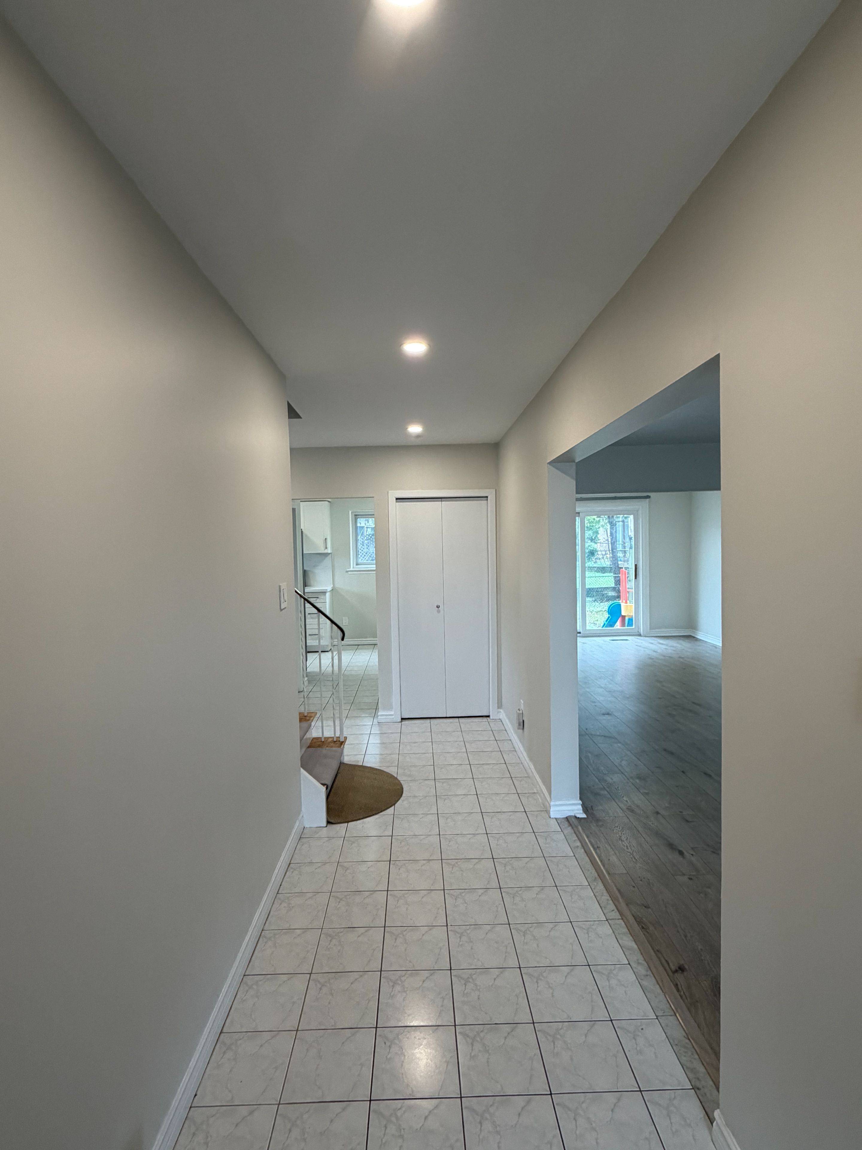 5 Sonmore DR, Toronto E07, ON M1S 1X3